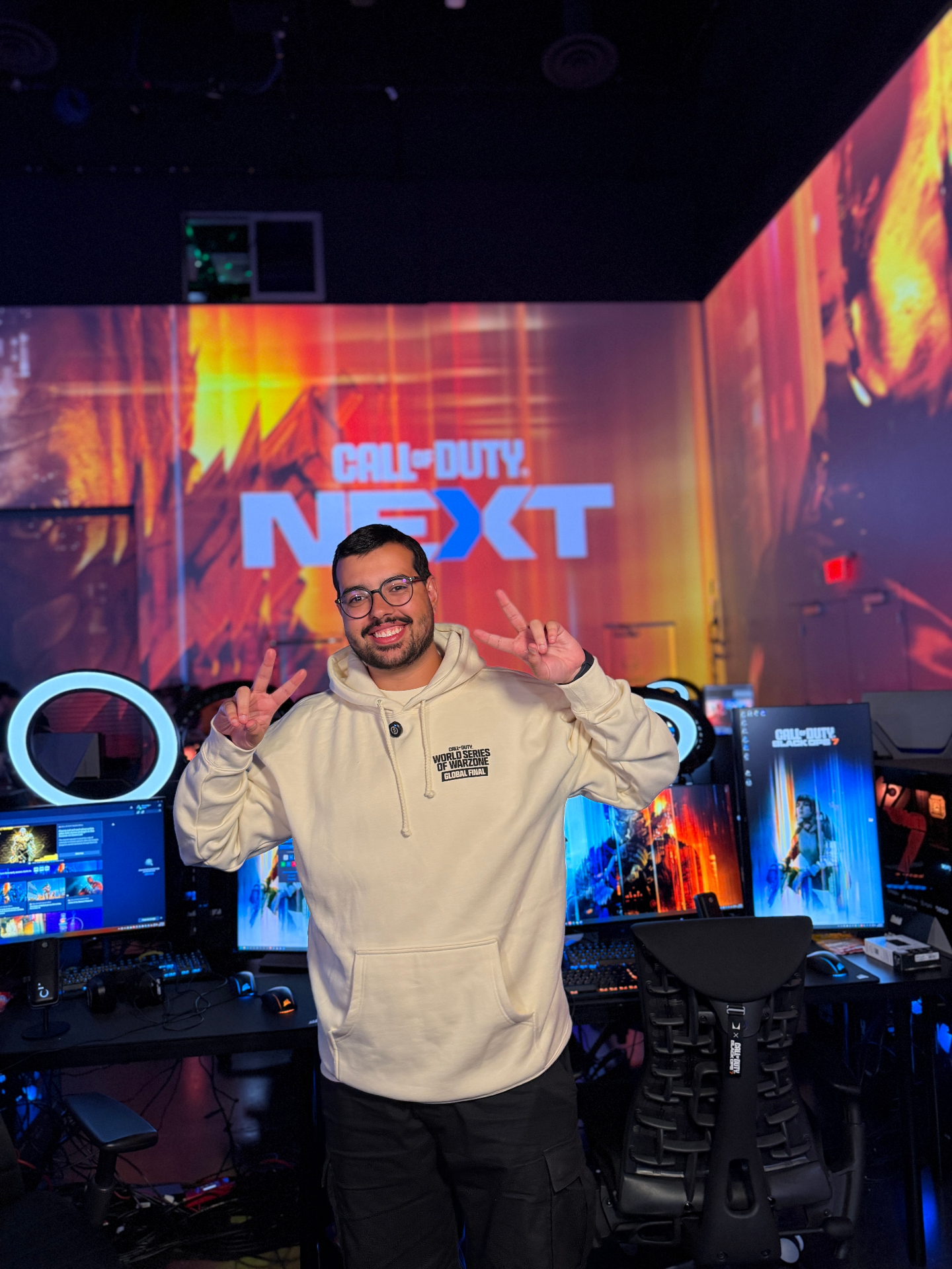 N4NOFPS no palco do Call of Duty NEXT, nos Estados Unidos
